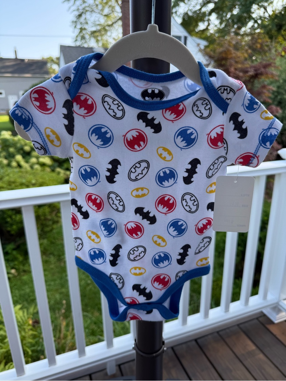 Batman 0-3 onesie bodysuit nwot